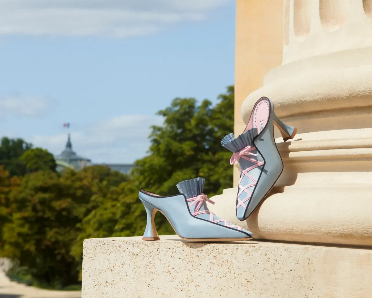 Manolo-Blahnik-Marie-Antoinette-collection-csty-008.webp