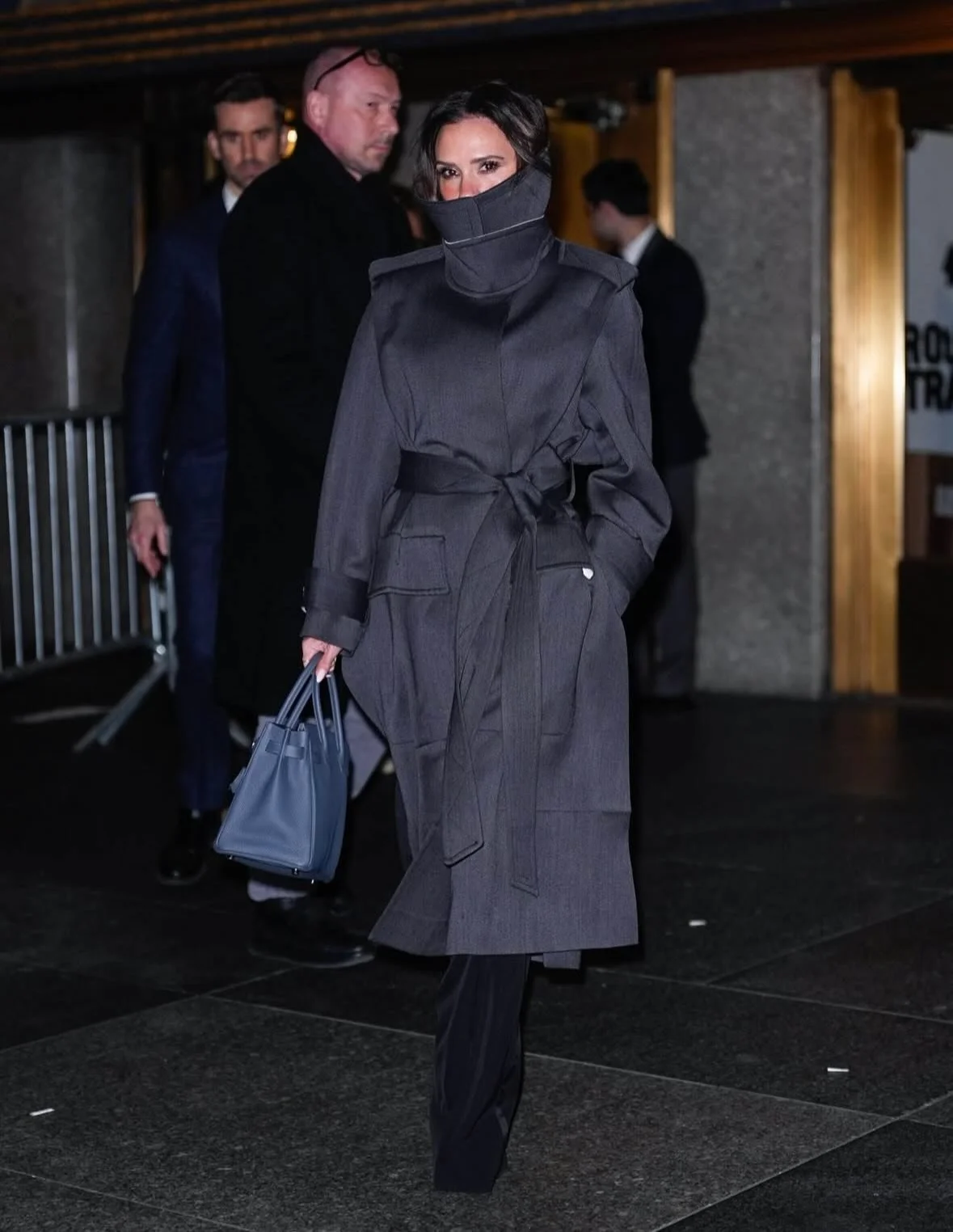 @victoriabeckham once again giving us a masterclass in quiet authority. 💎

She recently arrived at NBC&rsquo;s Rockefeller Studios for The Tonight Show Starring Jimmy Fallon wearing a charcoal funnel-neck coat from her Autumn/Winter 2024 collection,