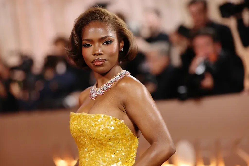 Ryan Destiny Debuts Chestnut Brown Bob at the 2026 Golden Globes