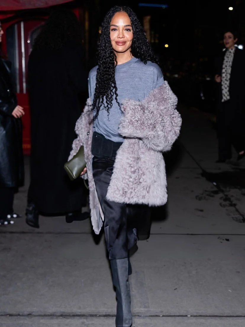 Tessa Thompson&rsquo;s @amiparis bicolor knee-high boots were made for walking (and sending in our fashion group chat). 👢

There&rsquo;s something about a boot that knows it&rsquo;s the main character. ✨