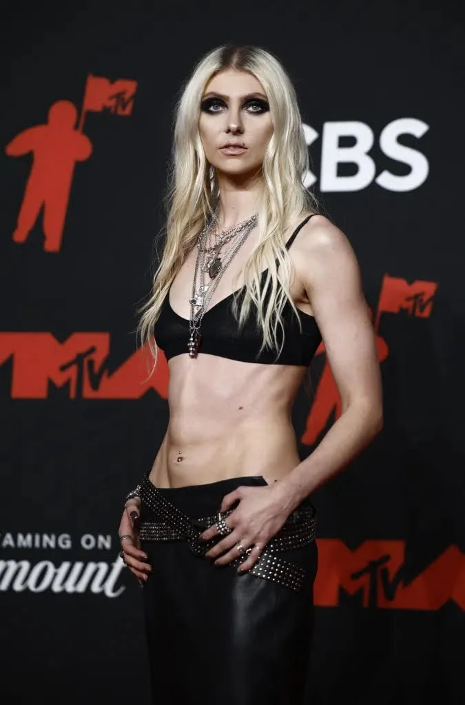 Taylor Momsen Bit by Spider on Tour, Adds Another Wild Chapter to Her Rock Star Story