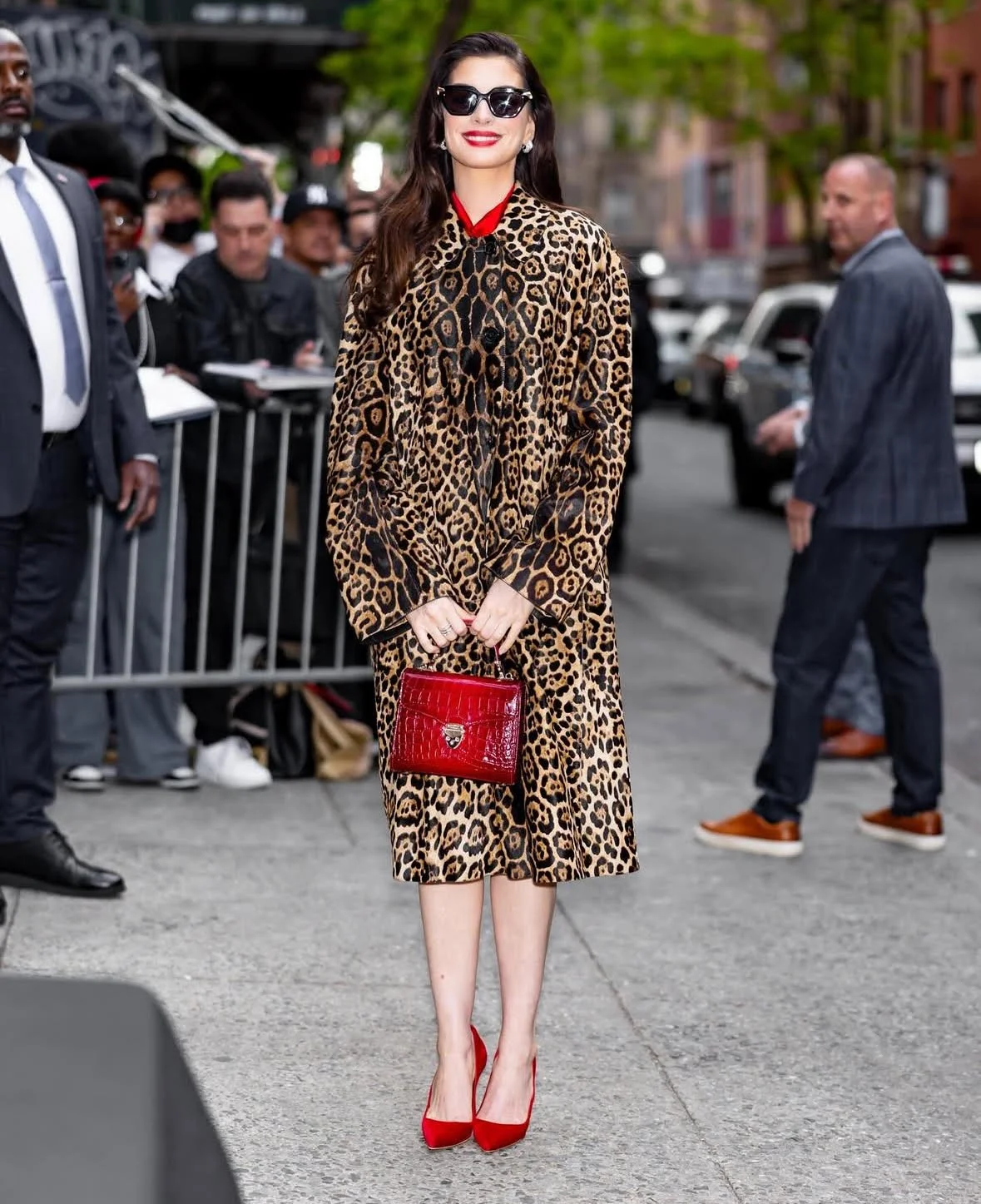 Anne Hathaway Tames Leopard at The Devil Wears Prada 2 Screening