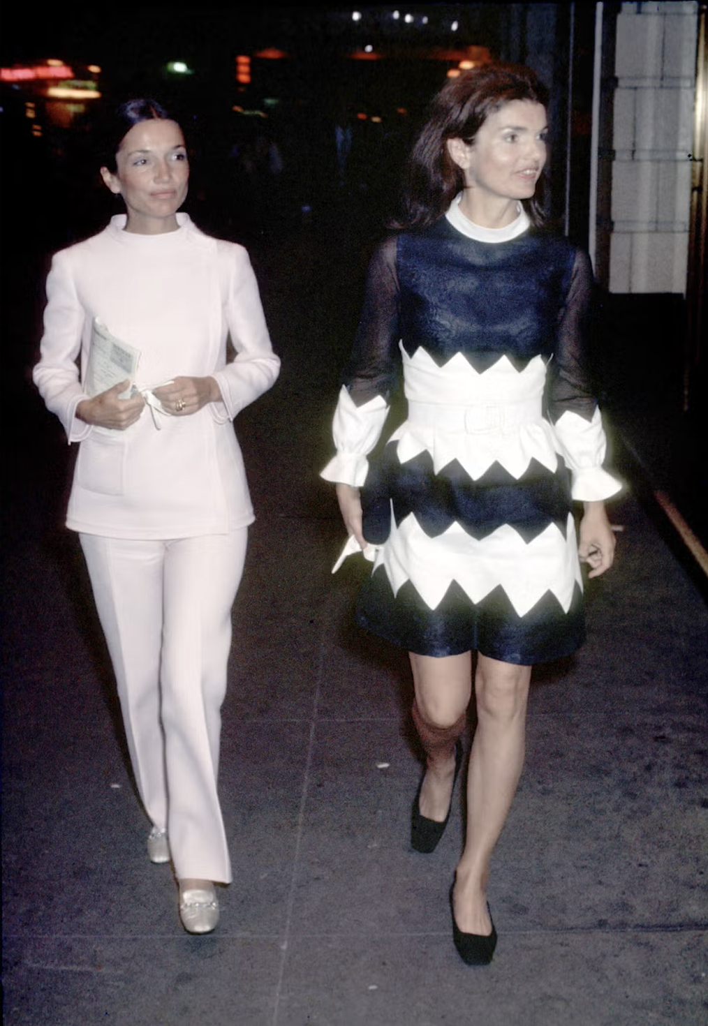 It Runs in the Family: The Ultimate Guide to It Girl Sisters