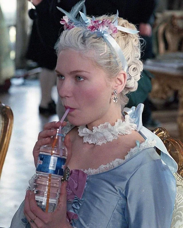 marie-antoinette-off-duty-2.webp