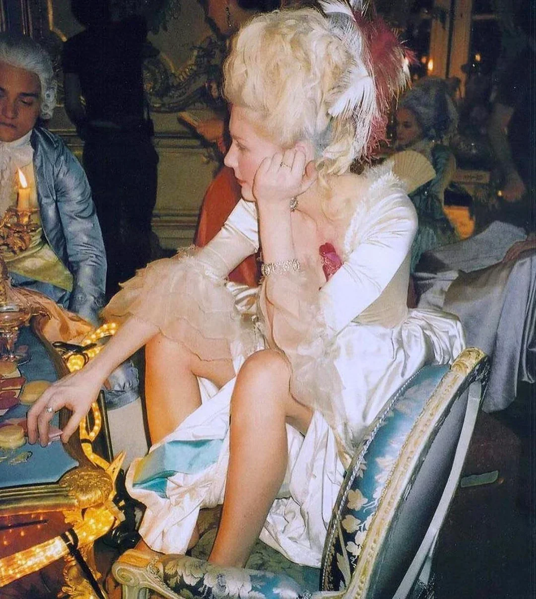 marie-antoinette-off-duty-5.webp