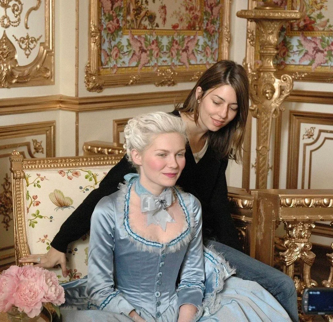 marie-antoinette-off-duty-8.webp