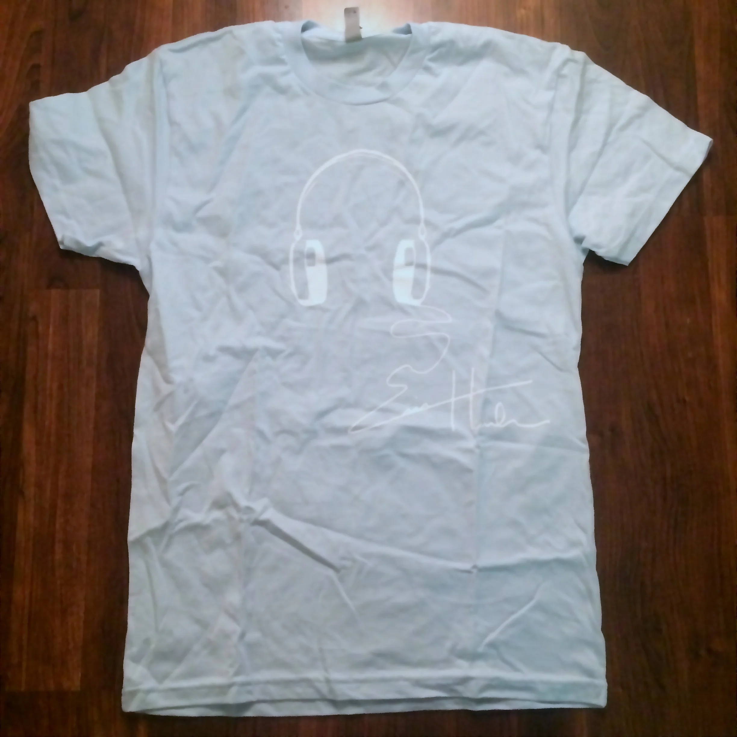 Light Blue & White Headphones Signature T-shirt