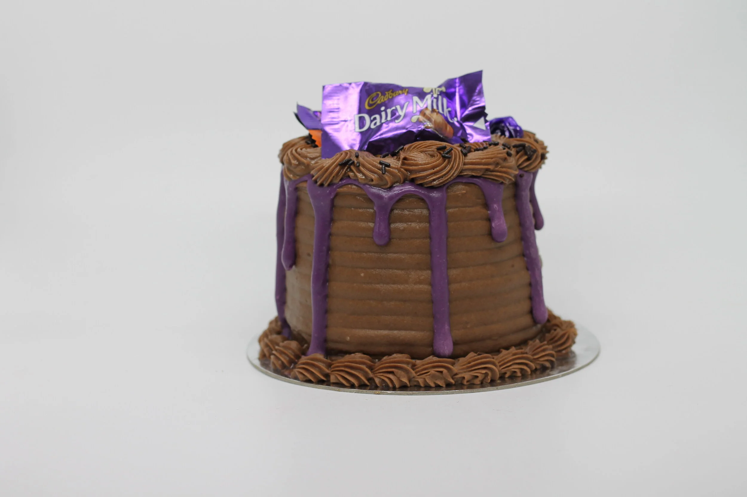 Piece-of-Velvet-Celebrations-Chocolates-Drip-Cake.JPG