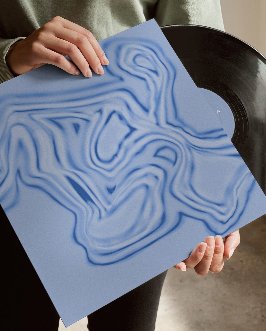 Out next Friday - 𝑳𝒊𝒏𝒌𝒆𝒅 by @martinou3000 🔗 2x12&rdquo; vinyl available now on Bandcamp and @waswordandsound. 
Artwork and visuals by @reidariet.