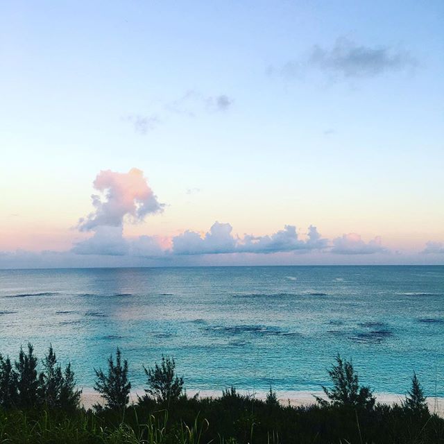 sooo about last night&rsquo;s sunset 😍#magichour #bermuda #bermudadreaming #ahhbermuda