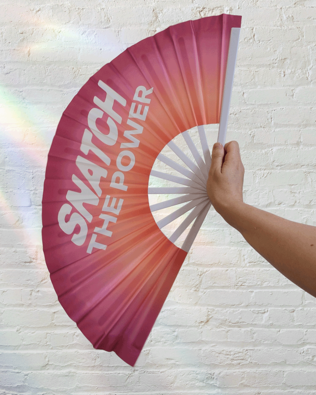 Snatch the Power Fan.gif