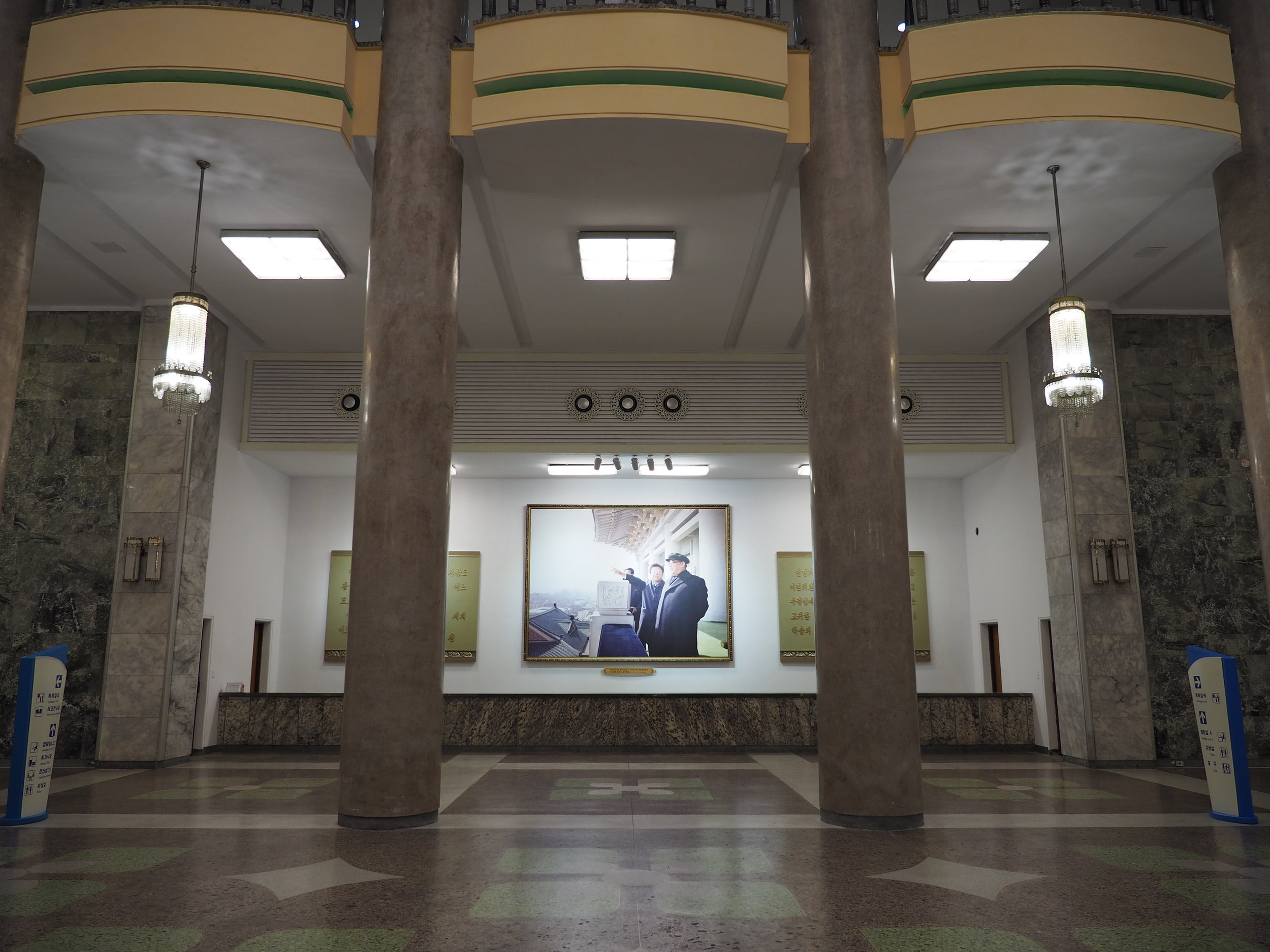  Photos of the leaders looking at things again 