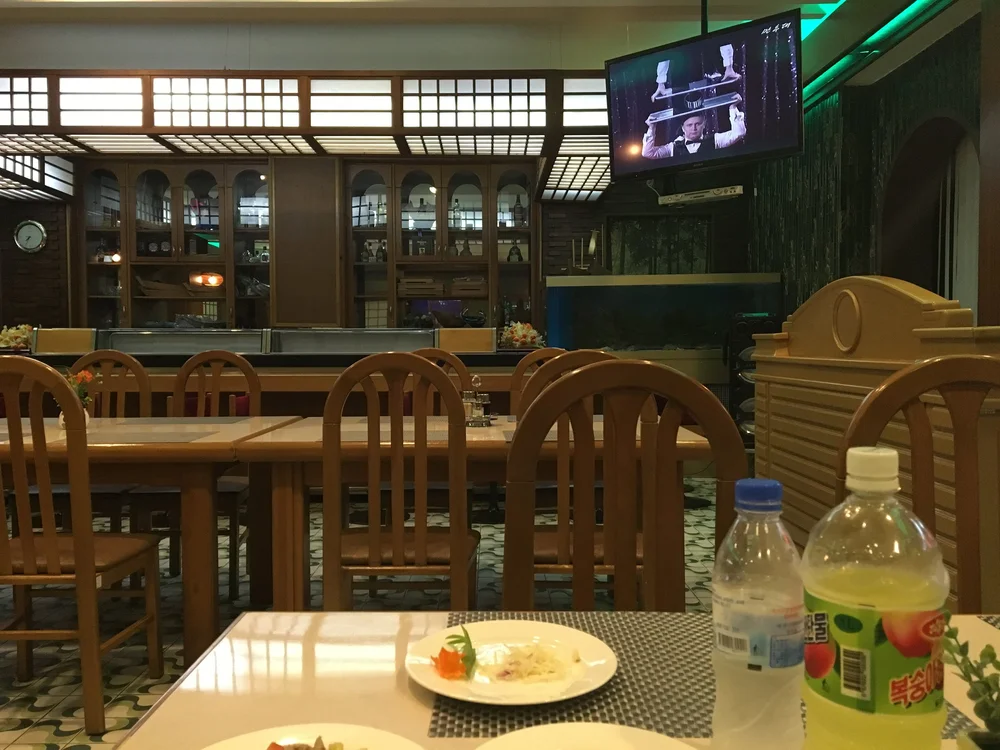  Empty restaurant as always. 