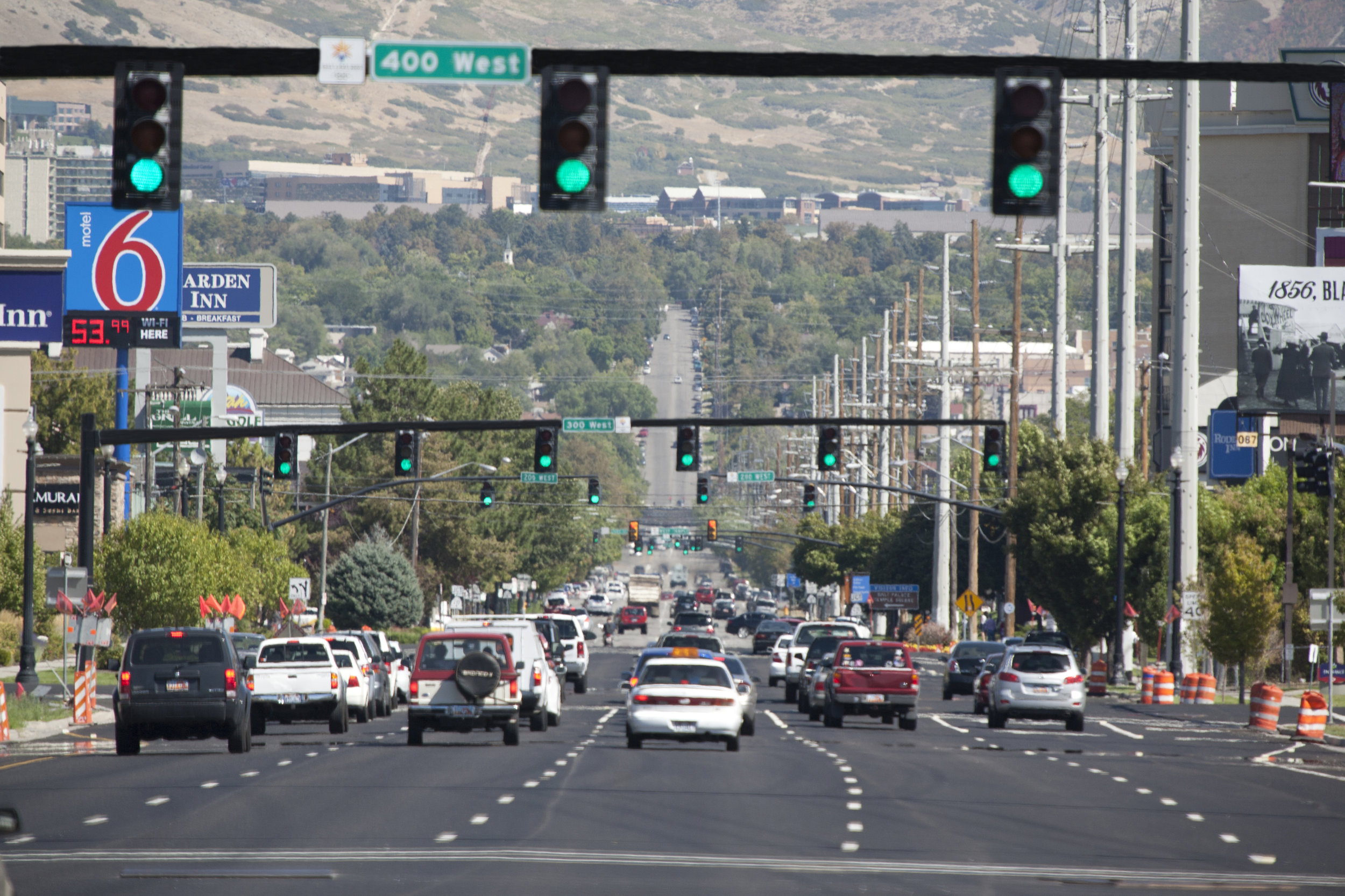 Utah DOT's World Class Traffic Signals Program uses ZincFive's UPStealth Battery Backup System, which fits inside existing traffic cabinets