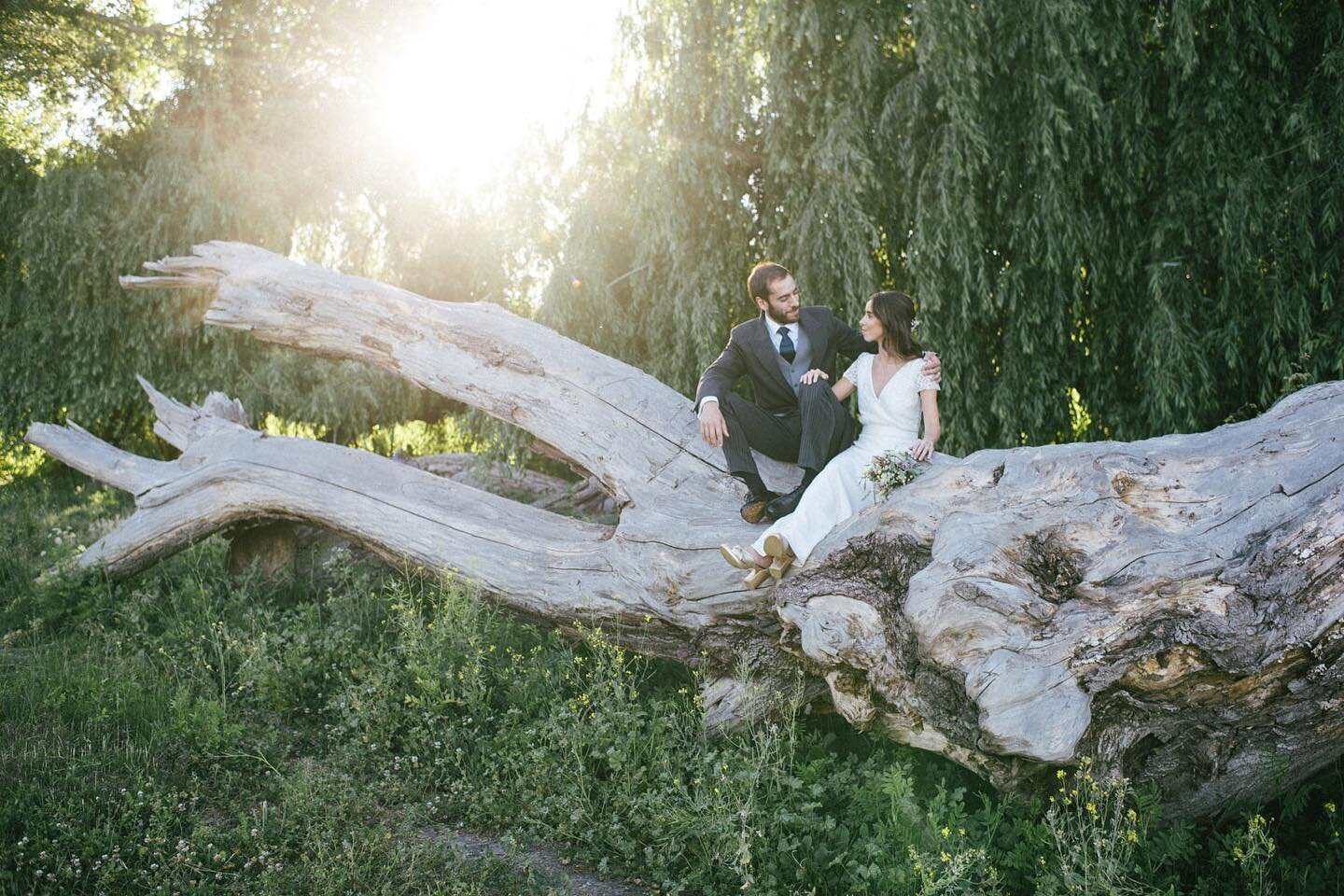 @antoniavillablanca @juanjo_valdes_o en su rinc&oacute;n favorito &bull;
&bull;
&bull;
&bull;
&bull;
#weddingphoto #weddingphotography #weddingphotographer #weddingday #weddingtime #weddinginspiration #weddingideas #weddingdress #instawedding #weddin