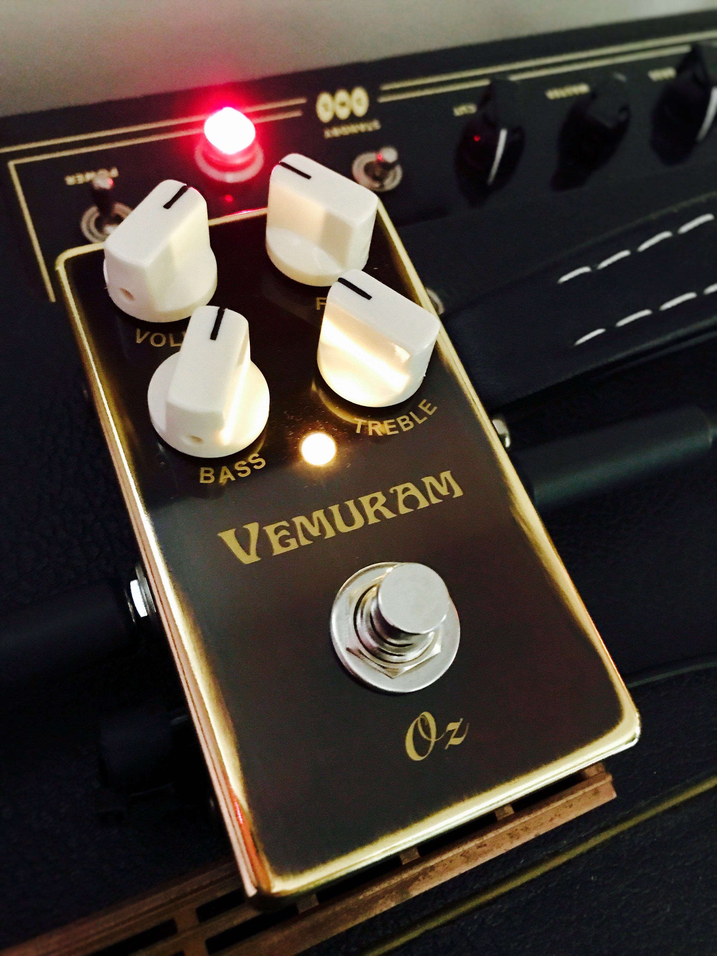Vemuram Custom Pedals ::: Oz Fuzz — Tinkercity Vemuram Custom Pedals ::: Oz Fuzz — Tinkercity