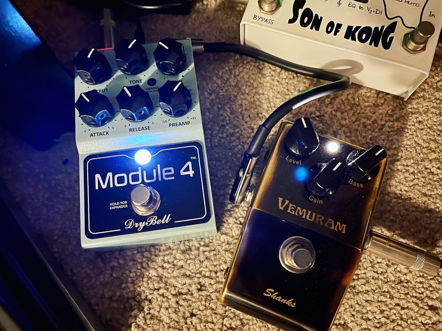 This new @drybell1996 Module 4 Compressor is incredible. #gearheadsfeature forthcoming 🤘🏻 sounds incredible with the @vemuram_official #shanks3k too!