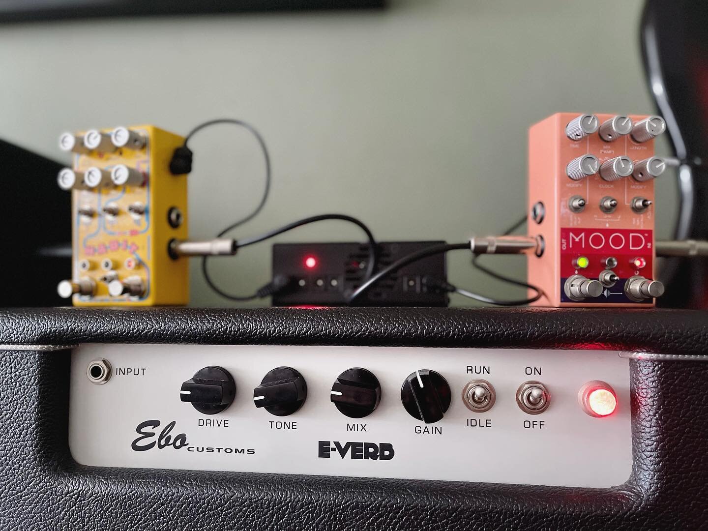 The music held captive in these tools&hellip; 🤯👾🤖👾
@chasebliss #chaseblissaudio #chaseblisshabit #chaseblissmood #soundstrack #score #sounddesign #soundscape #sound #ebocustoms #everb