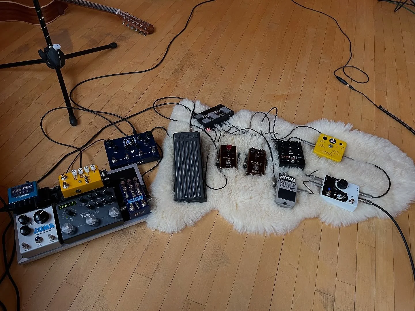 Have board&hellip; will travel 🧳 @brianbuckleyband + @justinstanleymusic 
#coloradosessions #brianbuckleyband #tinkercitymusic #geartalk #pedalboardoftheday