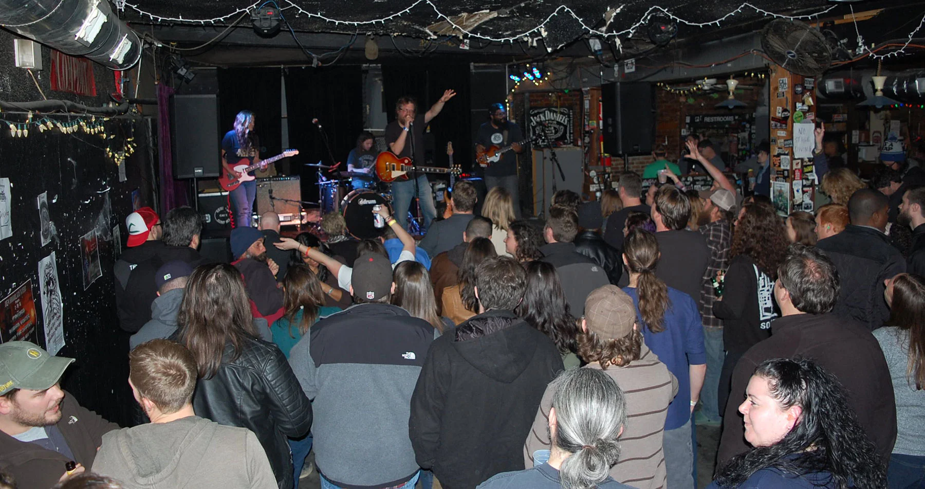 Josh Roberts & The Hinges