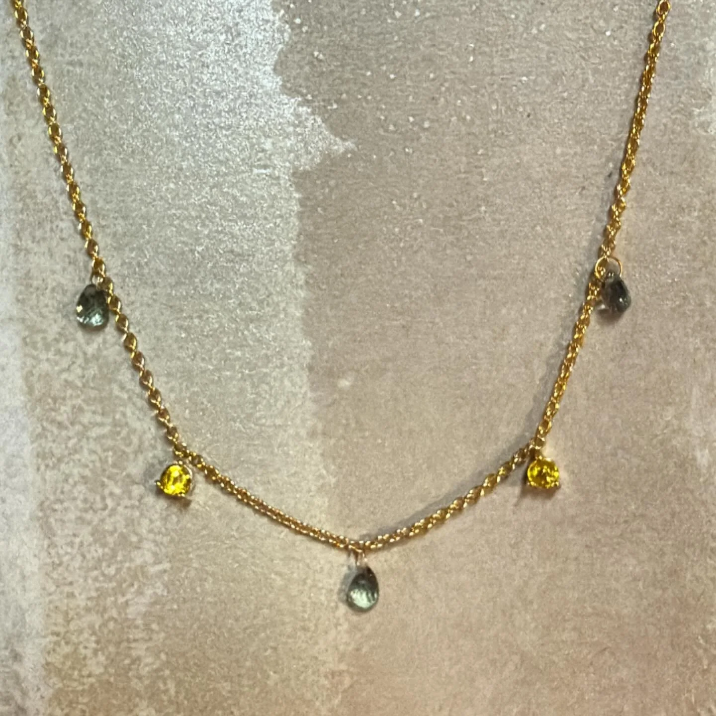 #jain in #gold #green #saphir #yellow #zirkon #handmade #jewellery #alexakoleschjewellery