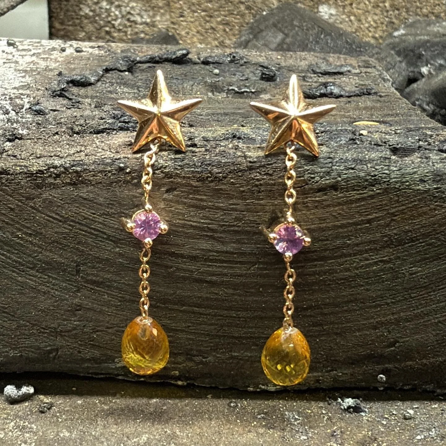 #earrings with #saphire in #yellow and #purple #gold #finejewelry #jewellery #handmade #alexakoleschjewellery