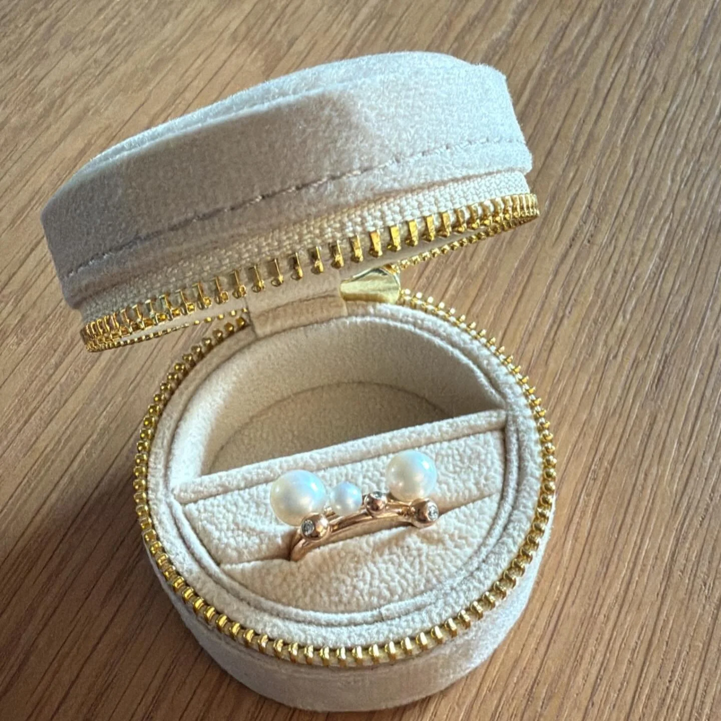 #jewellery #ring #alexakoleschjewellery
