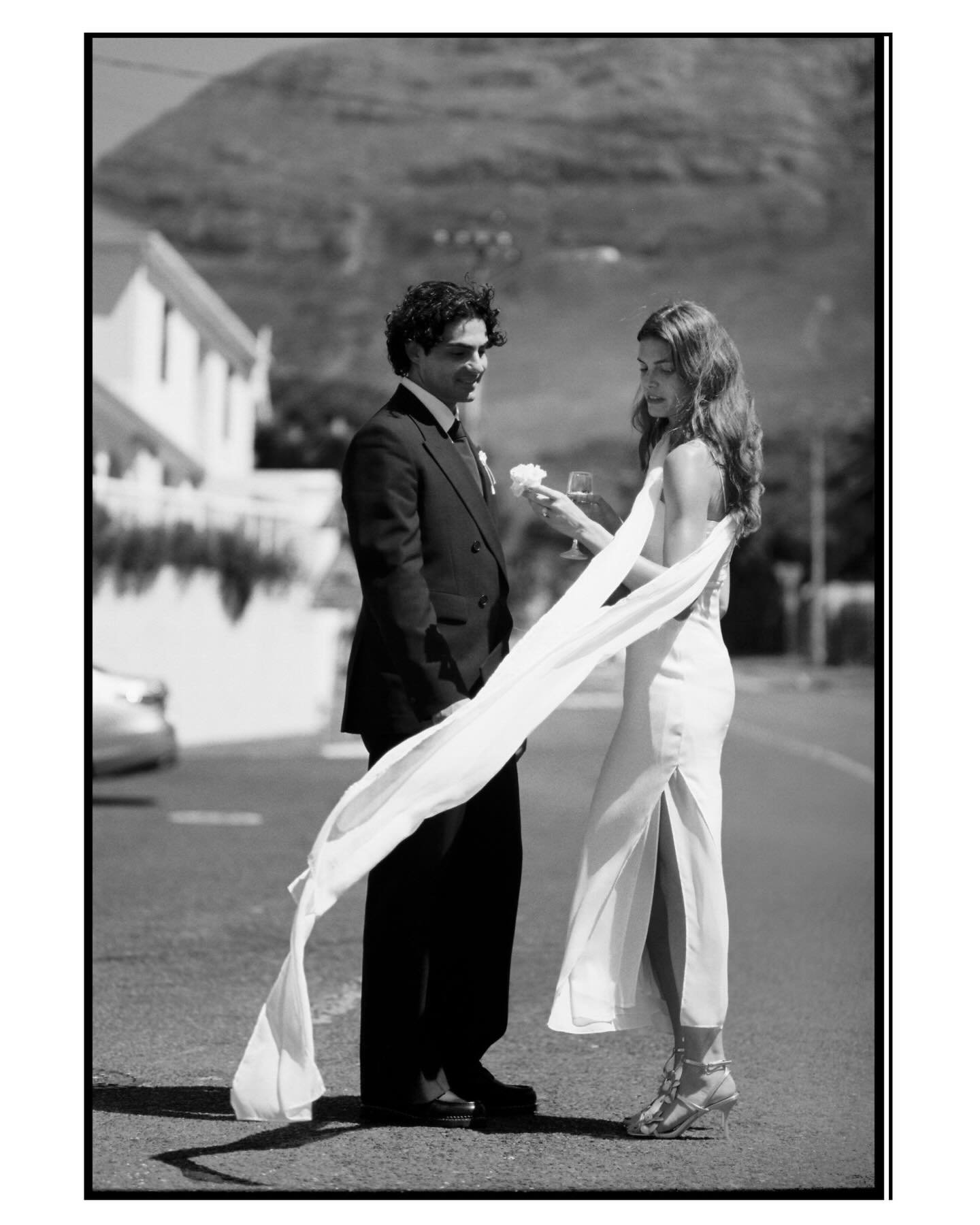 I documented my first Greek Orthodox ceremony. Long and layered, unfamiliar in many ways. I didn&rsquo;t understand everything, but I felt it 🤍

A quieter chapter before the big celebration.
Thank you, @x.sammantha and @kosta_michael , for letting m