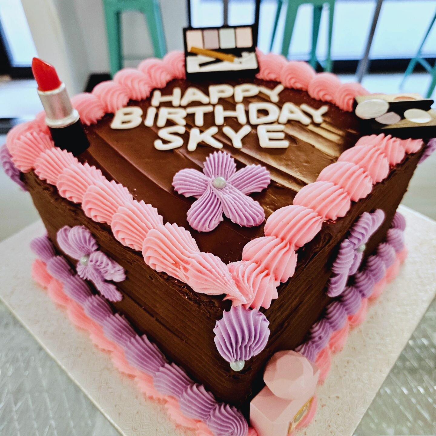 Had so much fun making this 10th birthday cake for Skye!