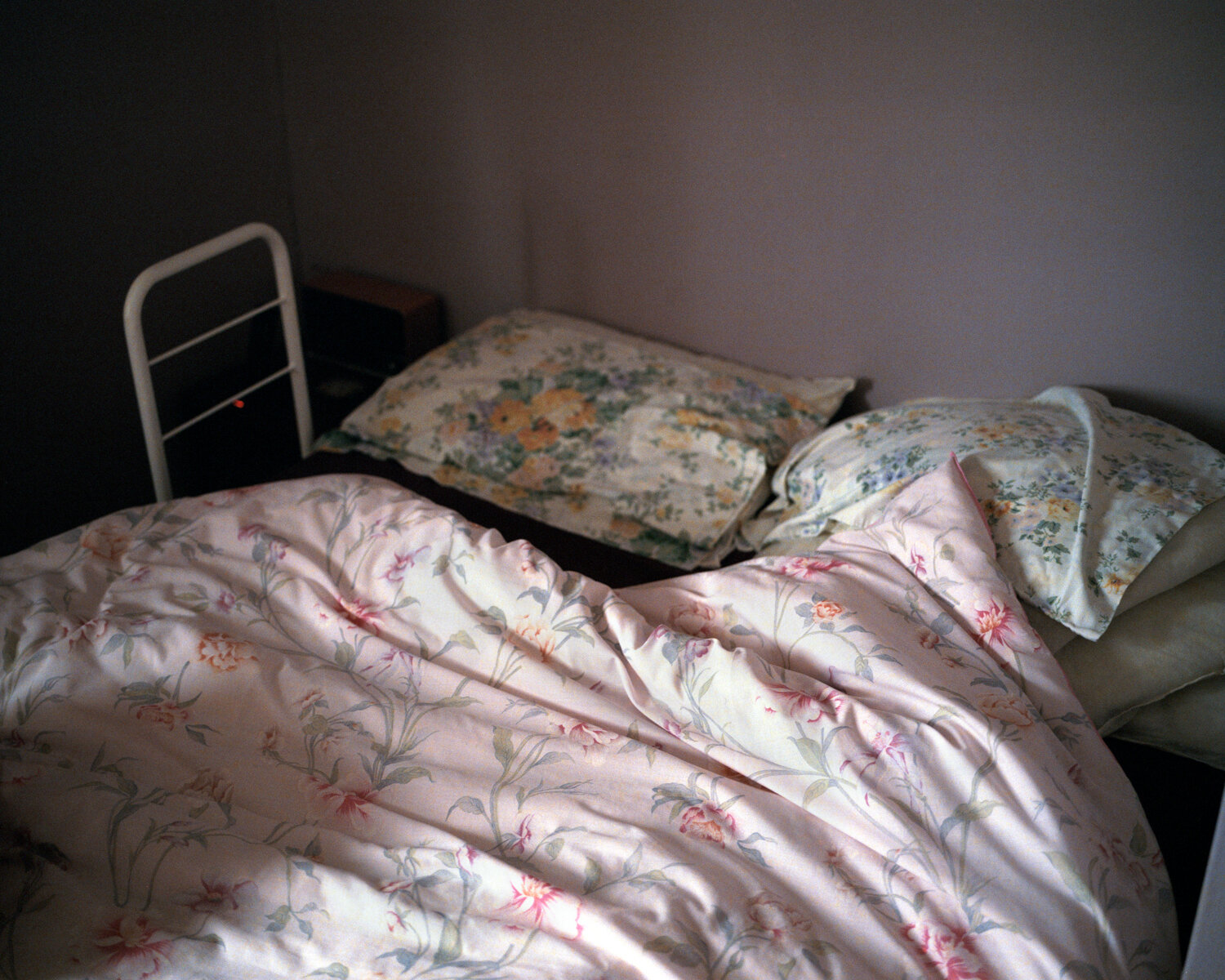 7) Nans Unmade Bed (2).jpg