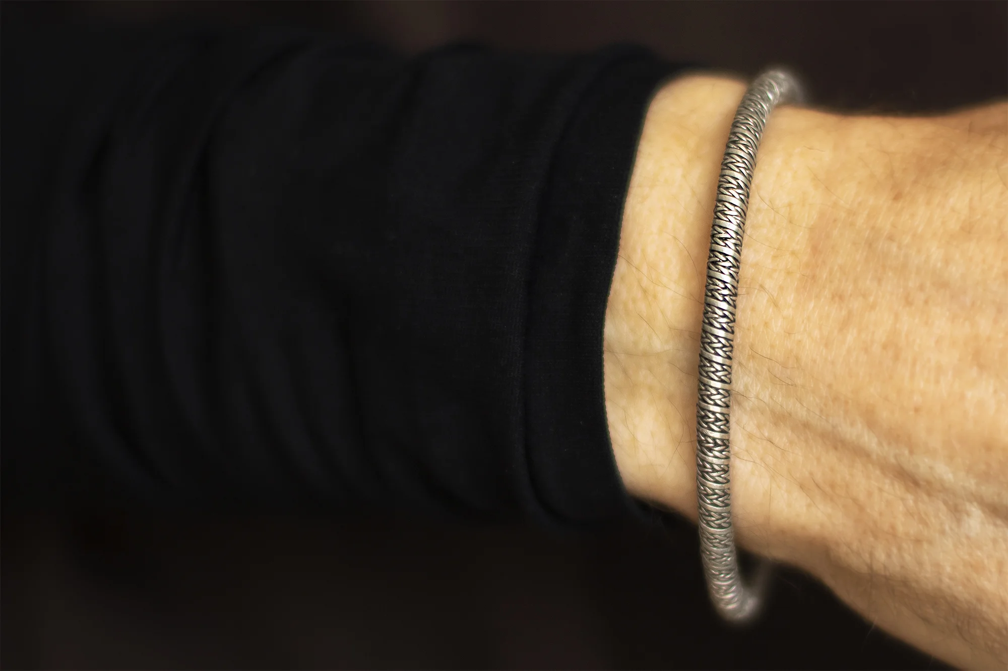 Handcrafted silver bangle bracelet