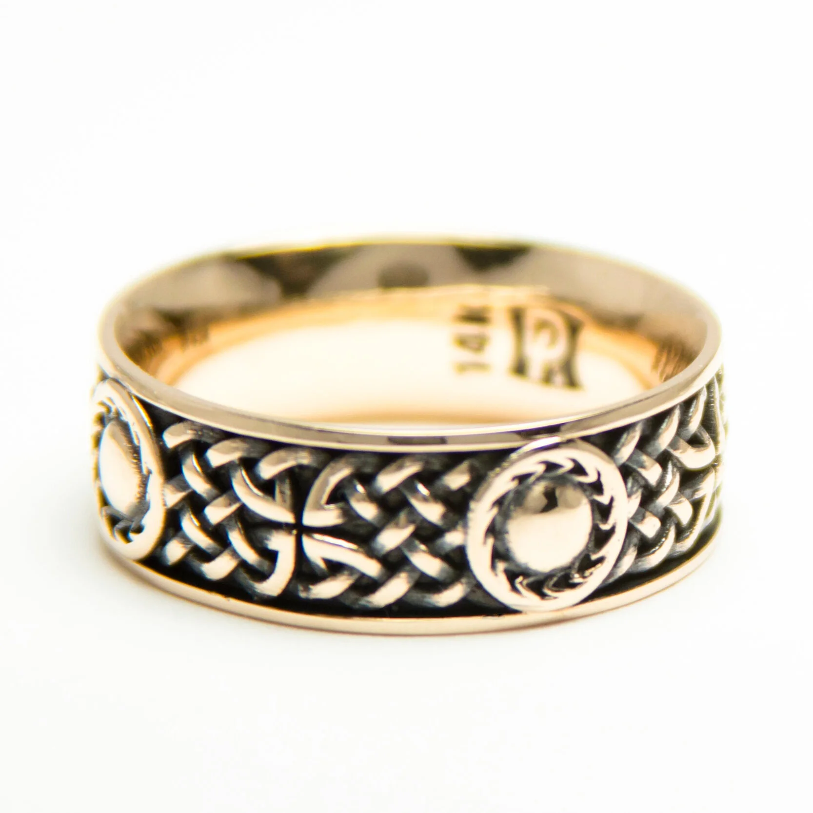 Celtic knot wheat ring