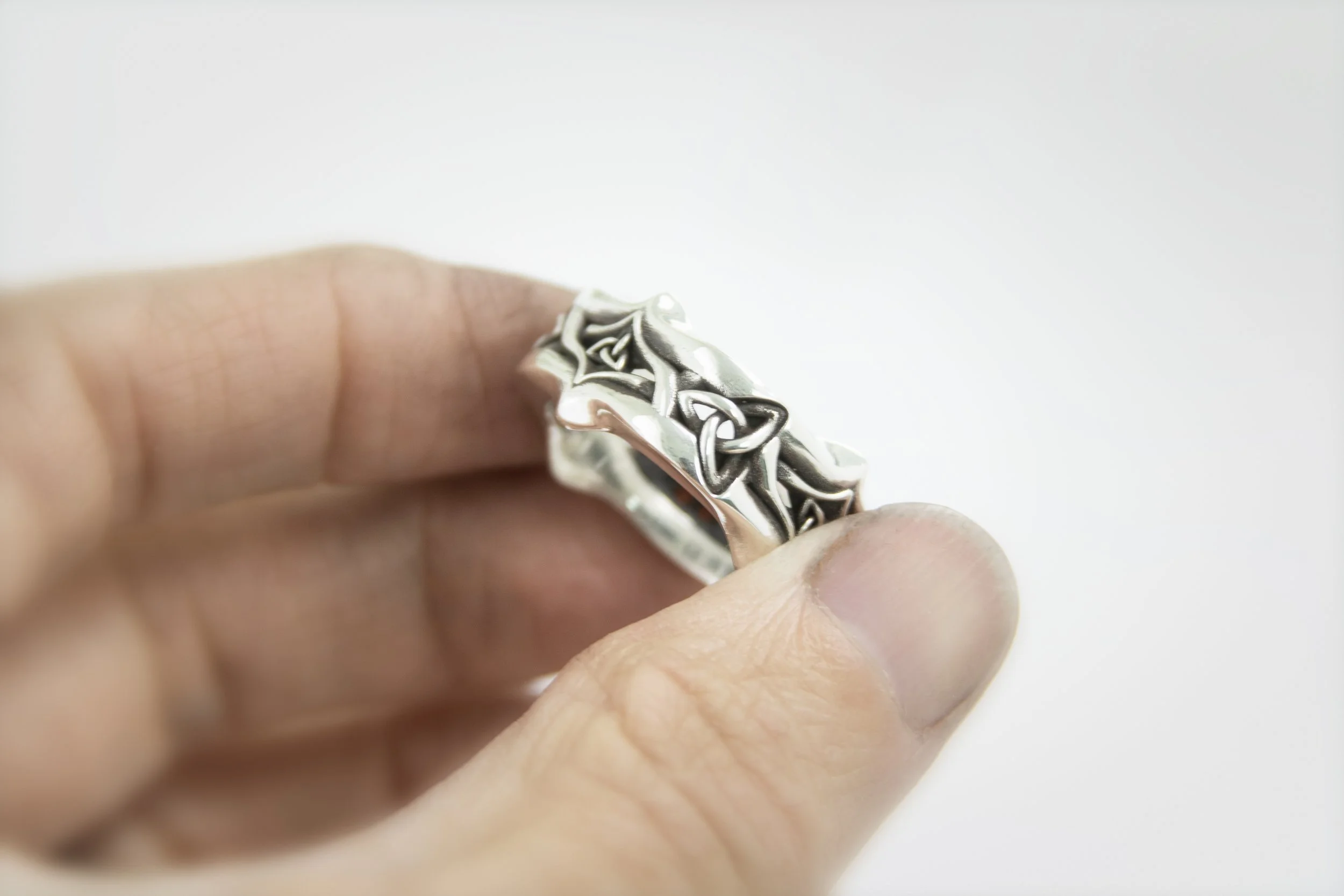 silver wave celtic knot