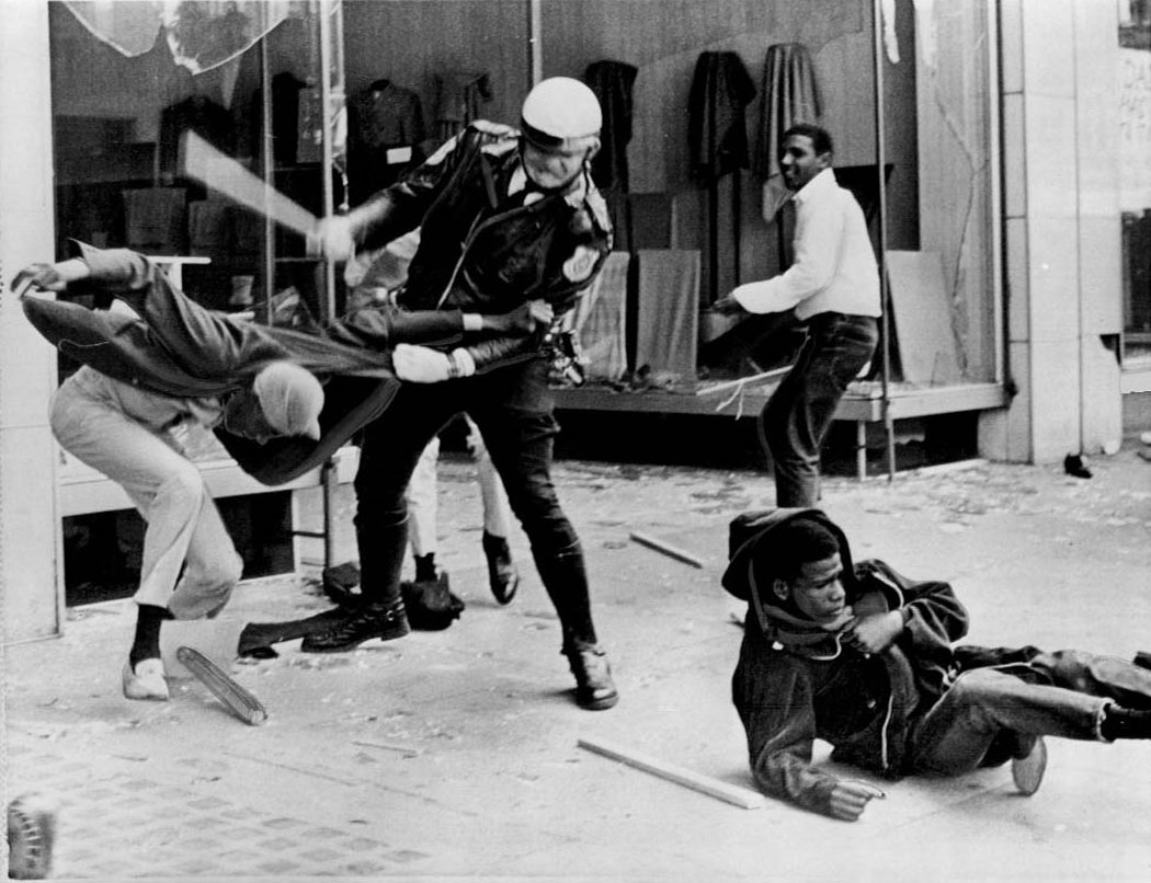 Harlem_riot_19641.jpg