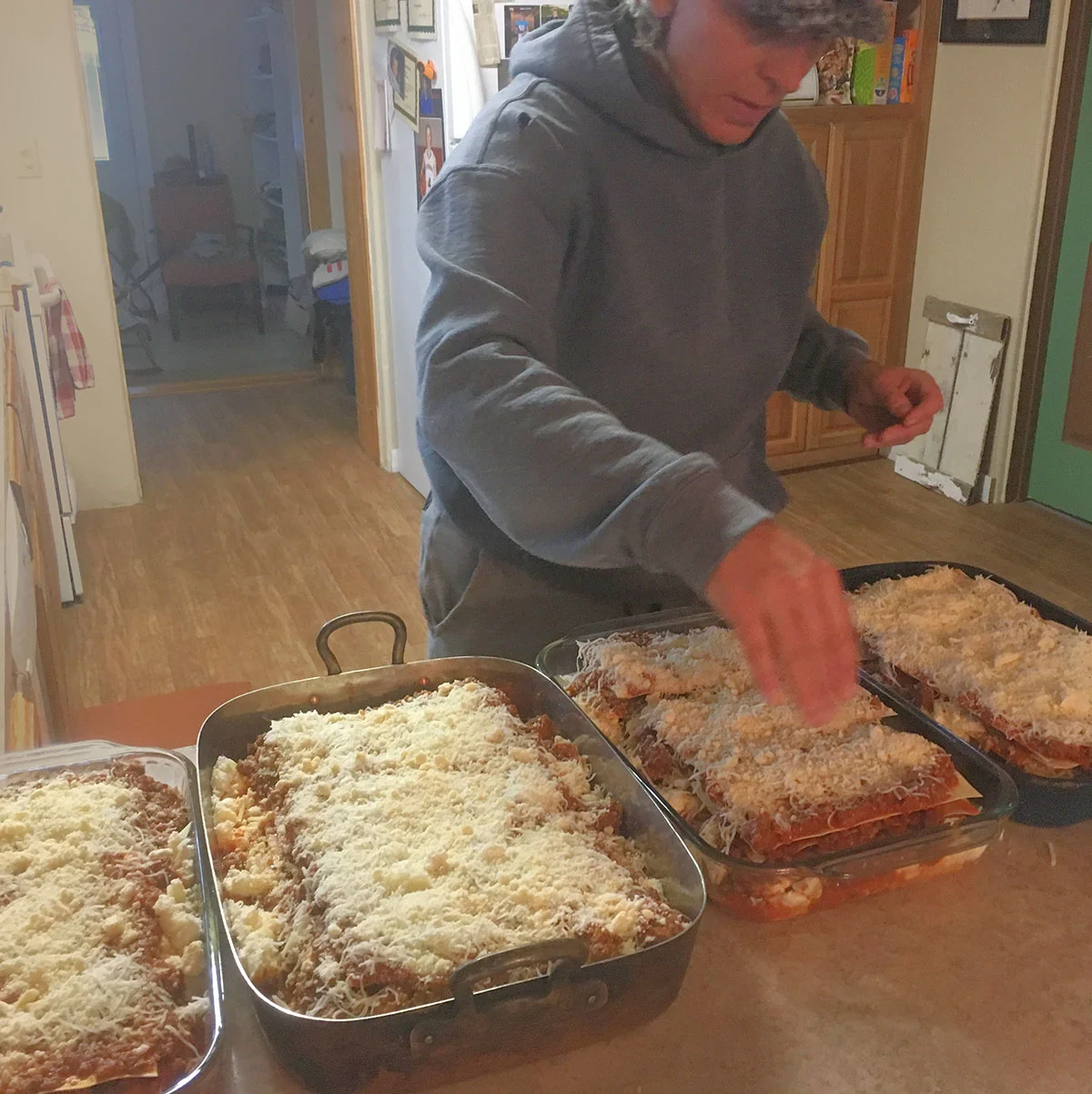 making lasagna1200.jpg