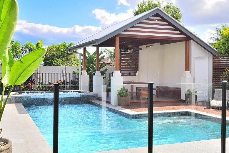 PoolAreaGlassFence.jpg
