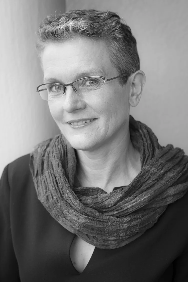Eve Lester