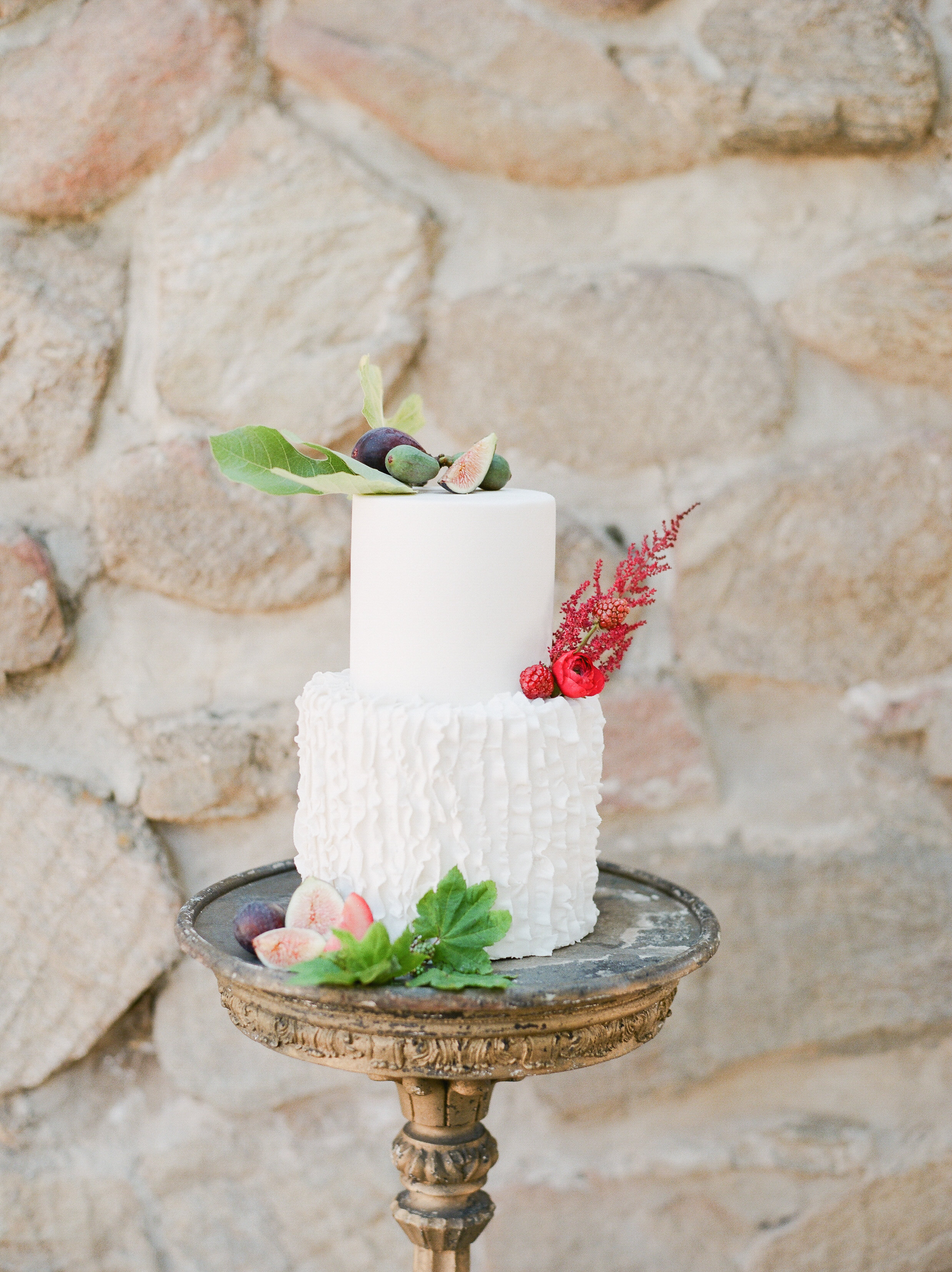 Stone&FloralWeddingInspiration_-8.jpg