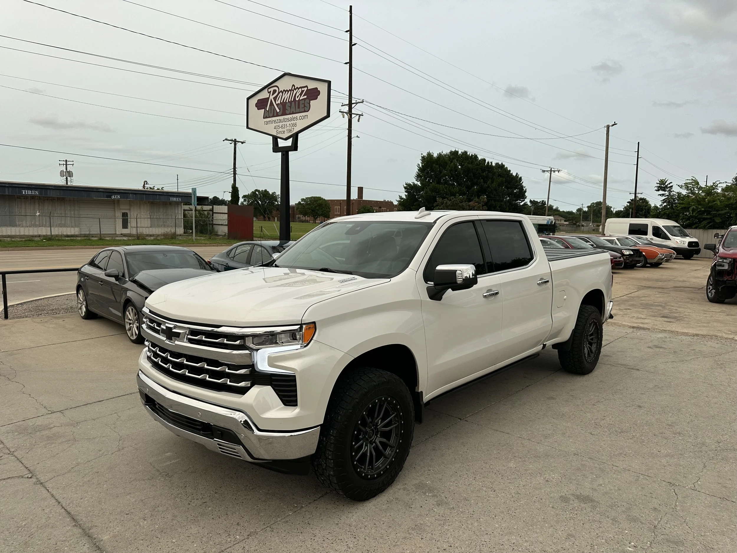 2025 CHEVROLET SILVERADO