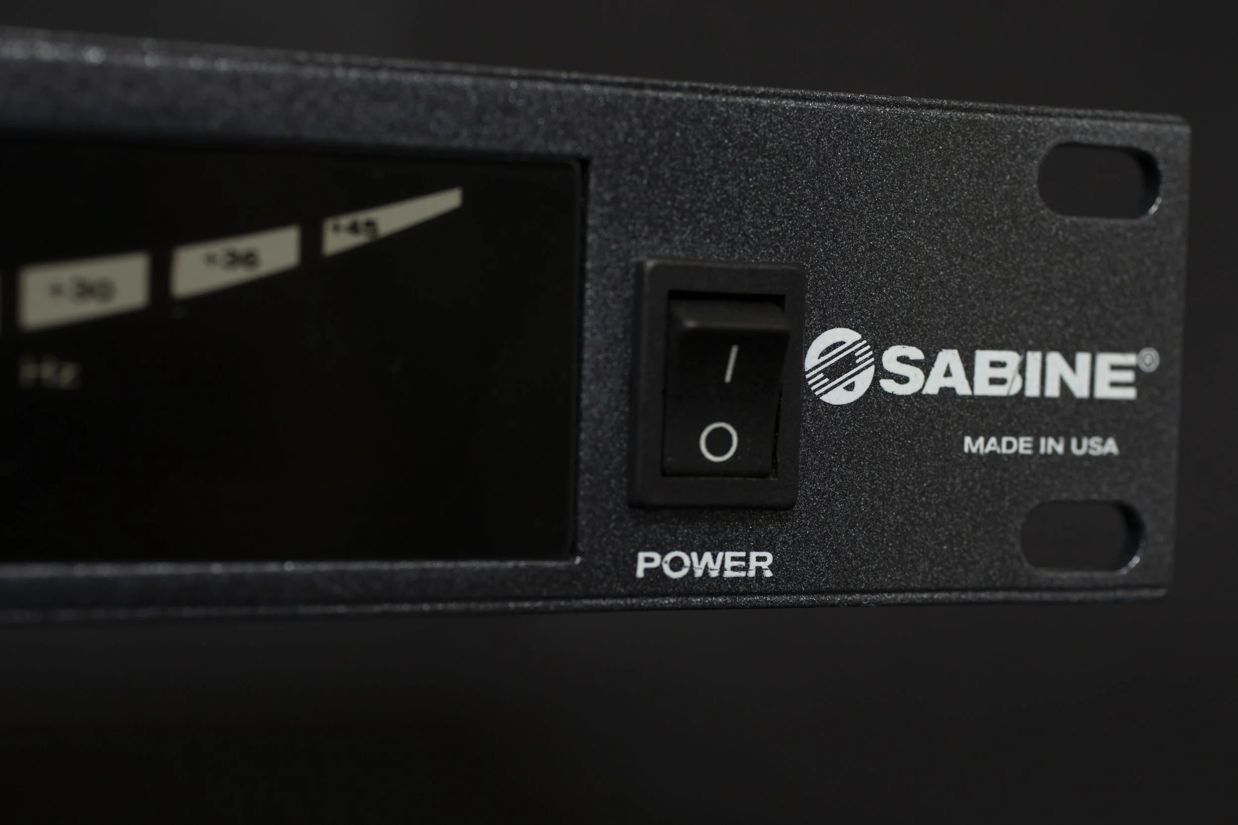  Sabine RT-7000 Rack Tuner 