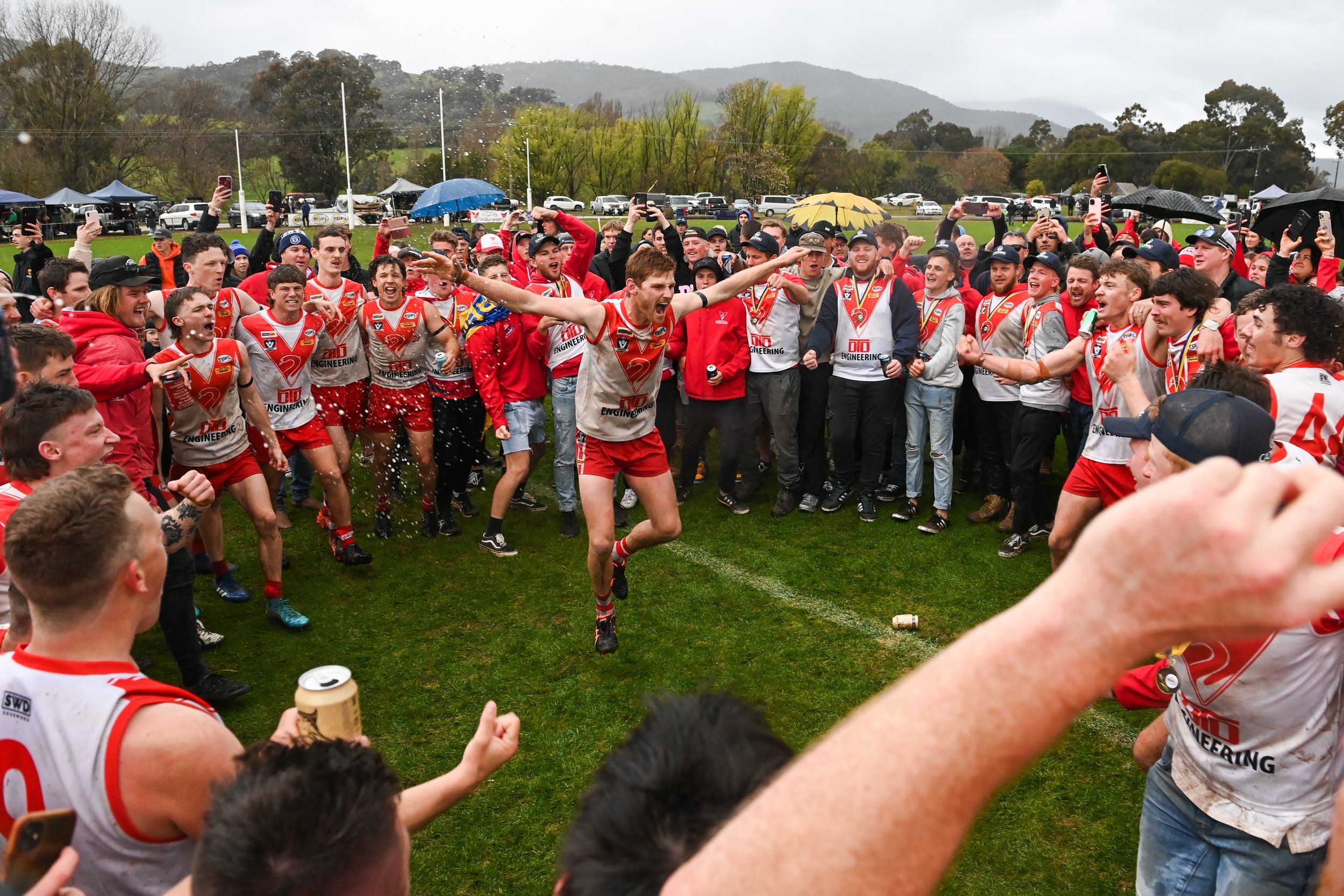  (Photo Mark Jesser) Sandy Creek. Tallangatta and District Football Grand Final 2022. Seniors Chiltern v Kiewa Sandy Creek. -- Chiltern's Benjamin Mason 