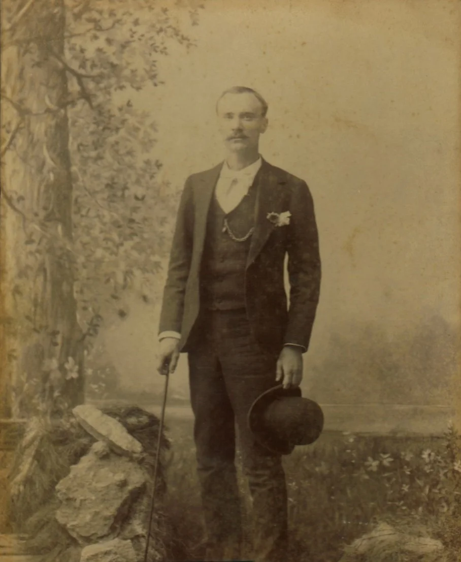 A dapper Kit Campbell in about 1890.