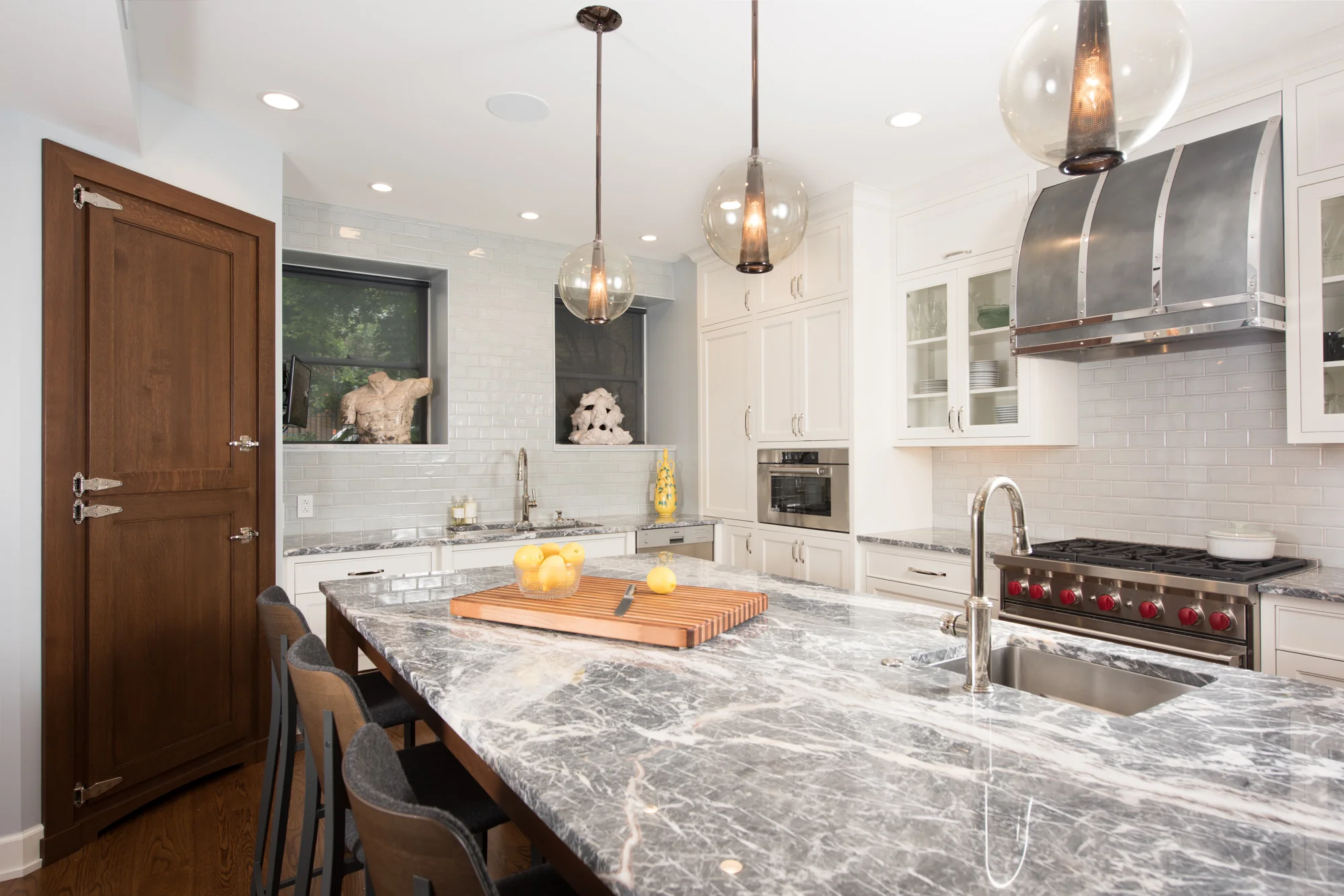 541 W Belmont-13.jpg