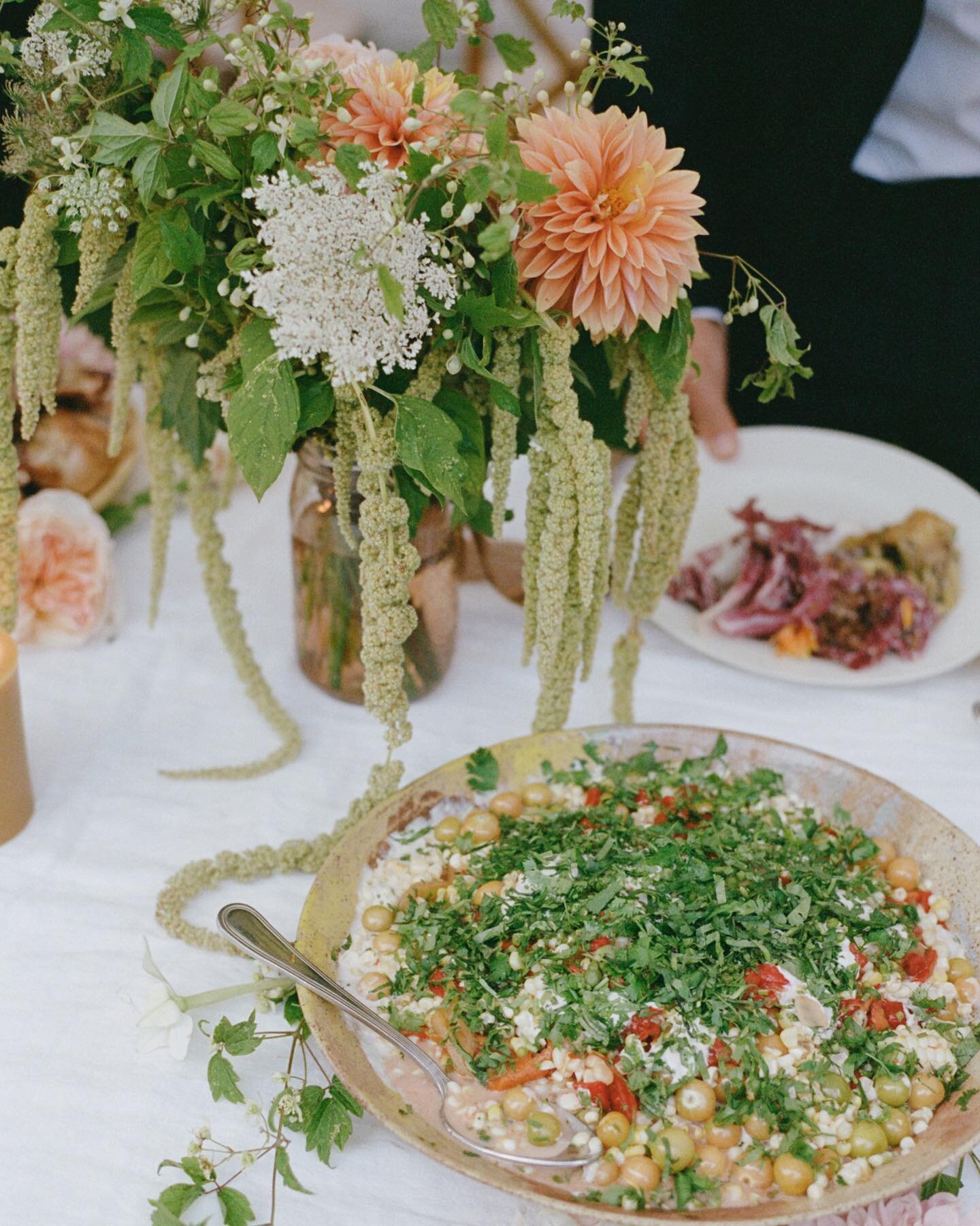 August wedding 🐚🌸 Alexis and Ryan 

Photos @georgiahilmer &amp; @maloriekerouac