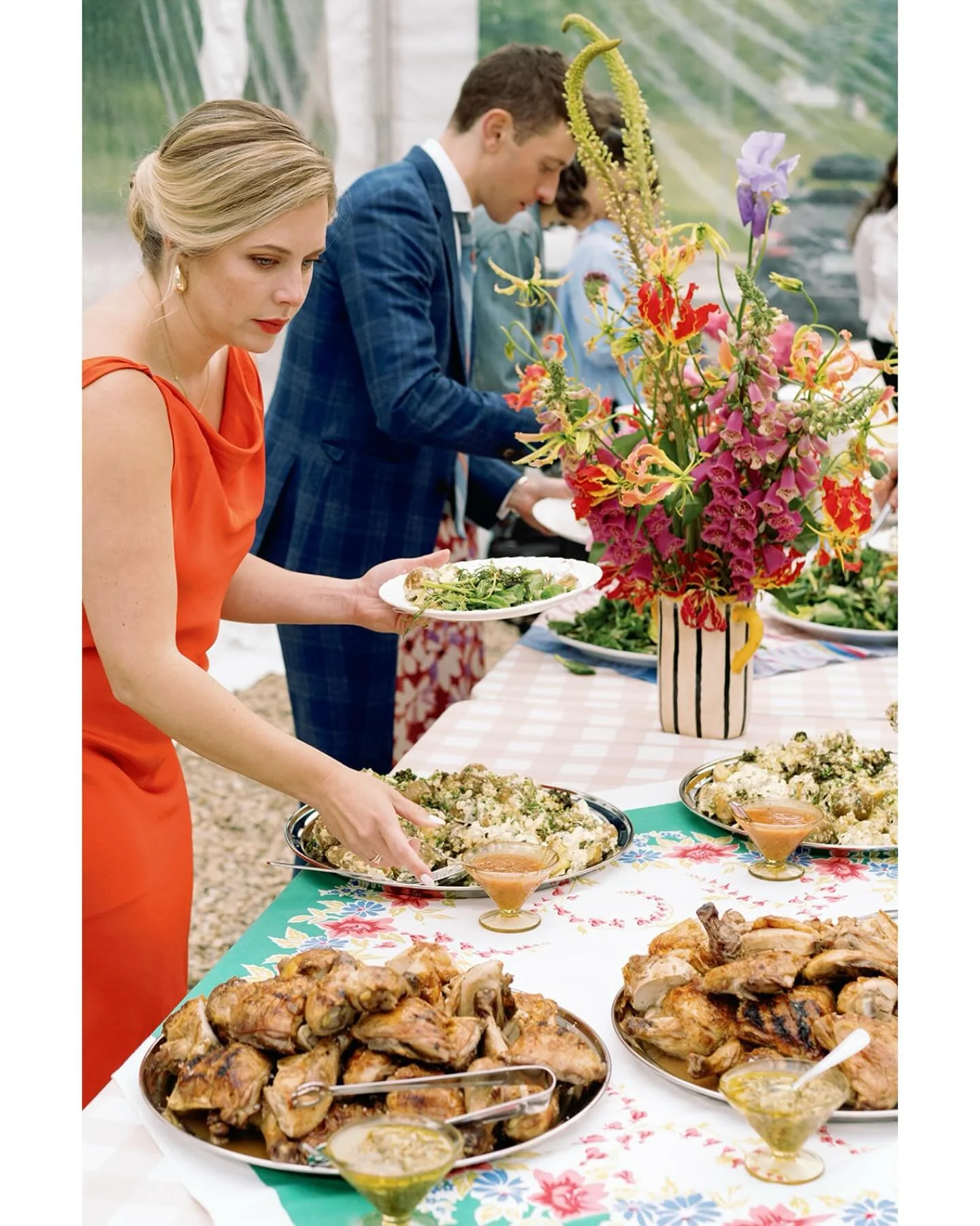 Katie and Steve&rsquo;s Wedding this May. Spring bounty: pickle salad, grilled chicken, strawberry rhubarb short cake at the Harvard General Store 

Couple: @kcroyle @targus_crunt
Planning, Production &amp; Design: @oneandsupp
Photography: @henryandm