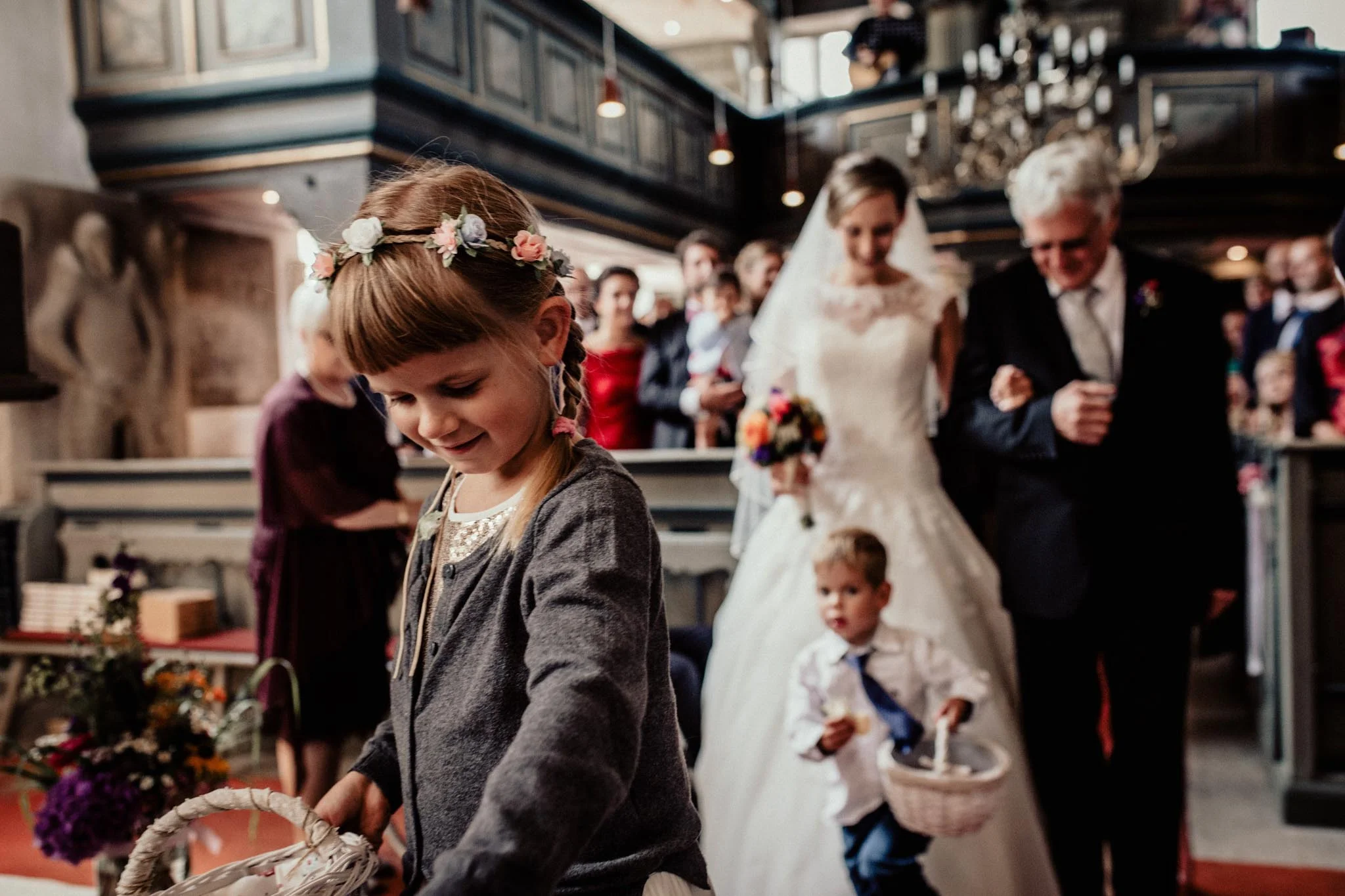 In-Love-with-a-Wolf-Hochzeitsfotograf-Coburg-Mitwitz-Nürnberg-Erlangen-Fürth-22.jpg