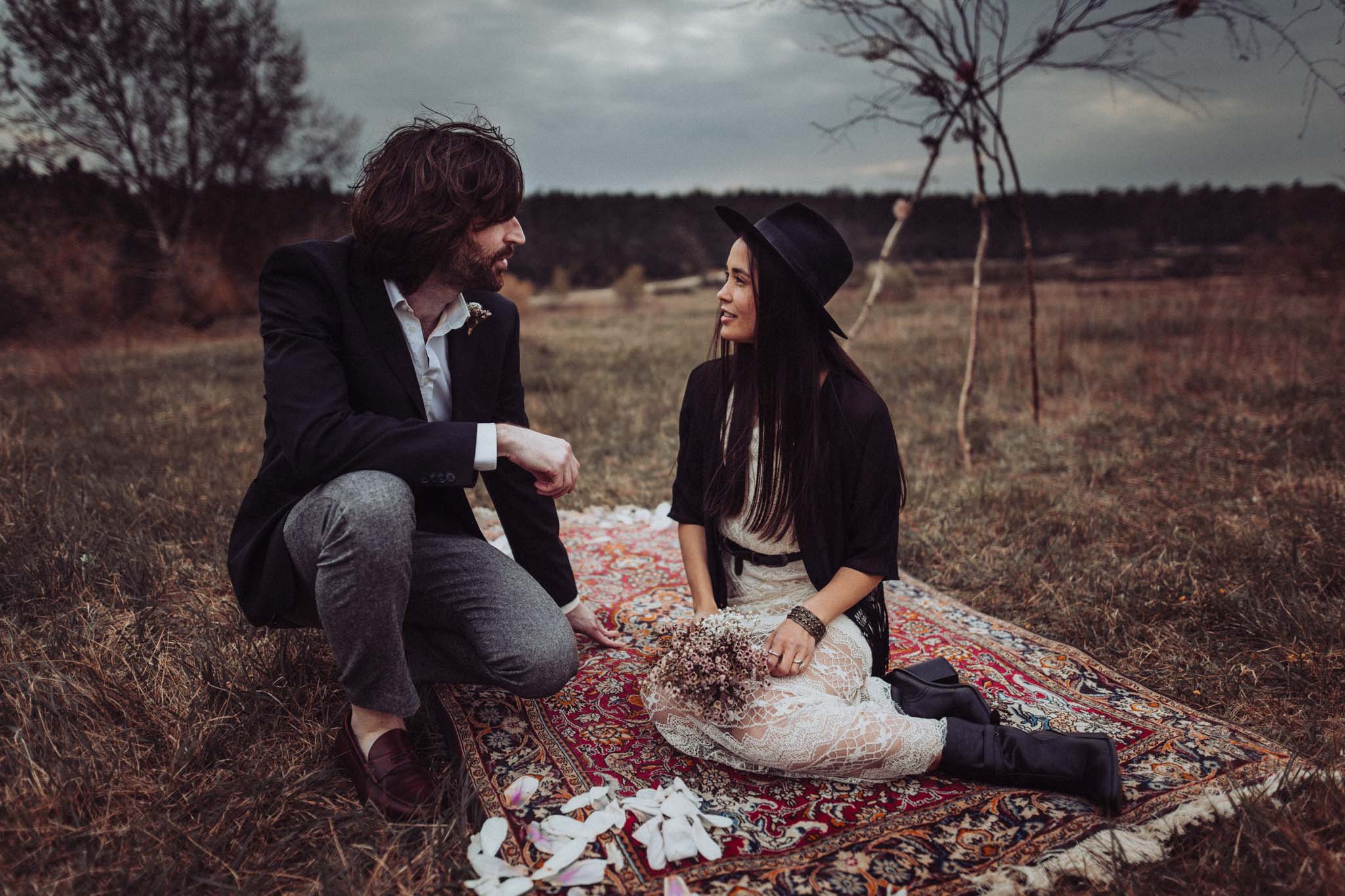 In-Love-with-a-Wolf-Paarshooting-Nürnberg-Hainberg-7.jpg