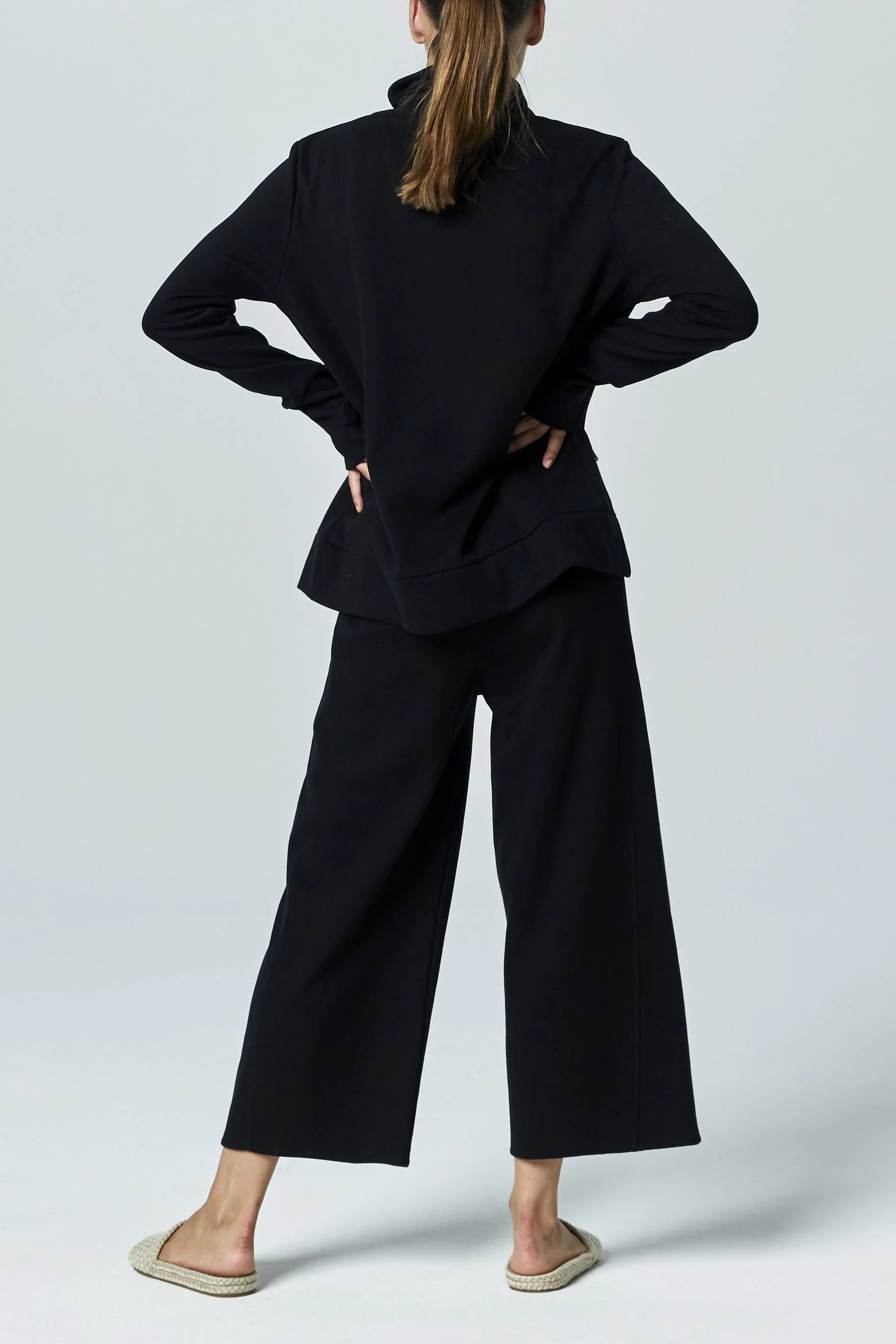 navarrotrackpant3.jpg
