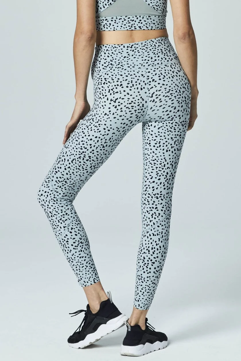 bedfordleggingabyssspeckle3.jpg