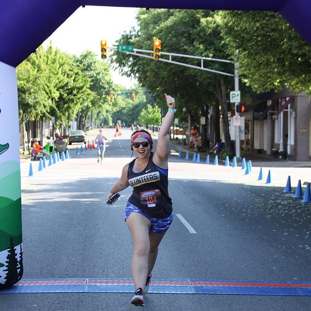 Just a reminder of what you&rsquo;re training for! Happy #finishlinefeeling Friday! ⭐️🏆🤩 DM us your favorite @clevelandhalf finish line pictures for a chance to be featured on our Instagram! 
#cleveland #clevelandhalf #running #runstagram #runcleve